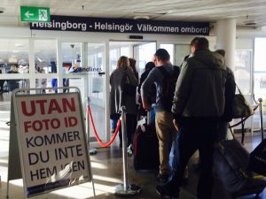 I dagens anledning fik man gratis færgebilletter til Helsingborg, og her kom ingen igennem uden pas eller kørekort.